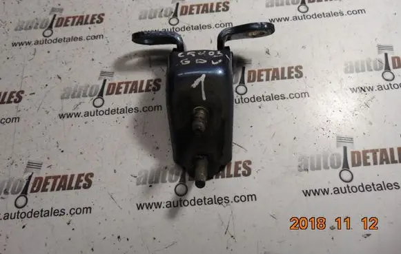 Honda CR-V Rear door lower hinge