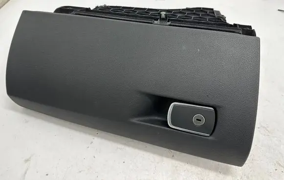 BMW 4 F32 F33 Glove box