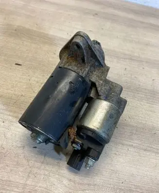 Toyota Auris 150 Starter motor 281000d130
