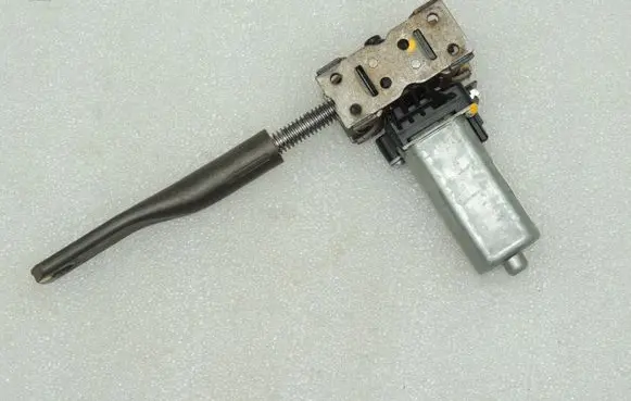 Chrysler Grand Voyager V Seat adjustment motor ZP761DSAC 984688102