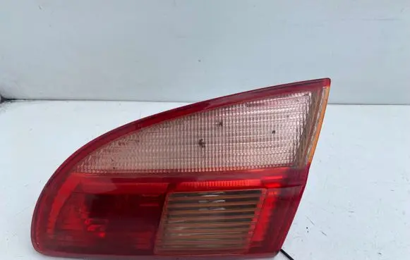 Toyota Avensis T220 Tailgate rear/tail lights 89022025