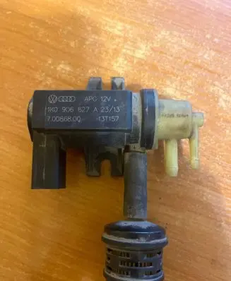 Volkswagen Transporter - Caravelle T5 Vacuum valve 1K0906627A 13T157 70086800
