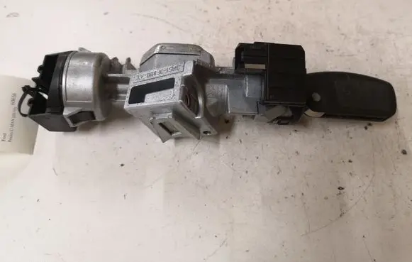 Ford Focus C-MAX Ignition lock 3M513F880AC