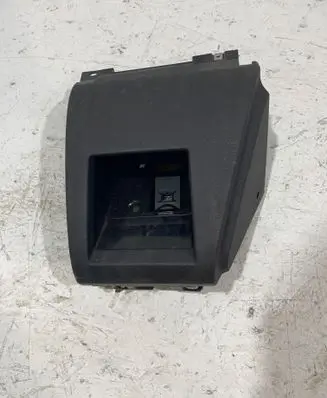 BMW 5 E39 Front trunk storage compartment 8268525