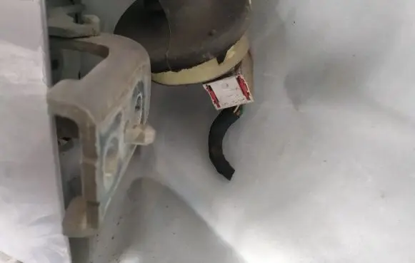 Citroen C3 Front door upper hinge
