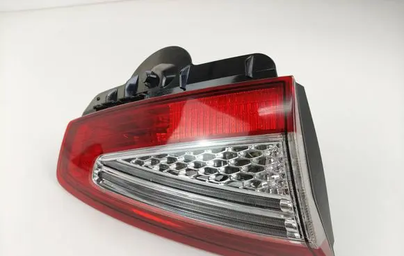 Ford Mondeo MK IV Tailgate rear/tail lights BS7113A603BE
