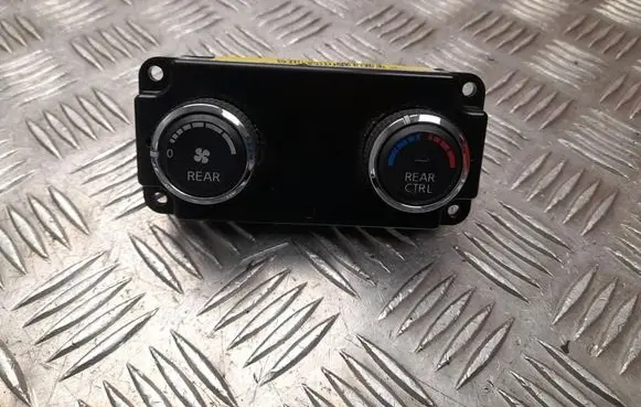 Nissan Pathfinder R51 Climate control unit 275015X01A