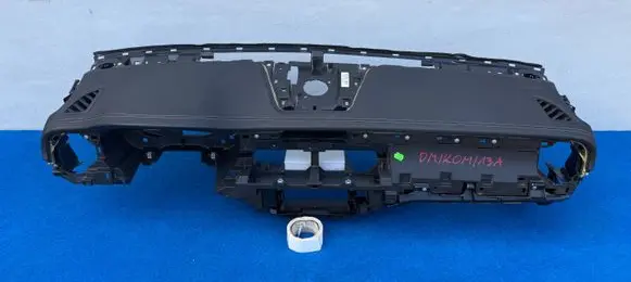 Mercedes-Benz X-class W470 Dashboard 681005XA1A
