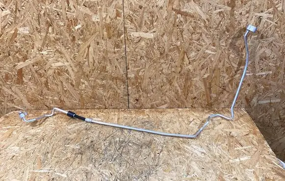 Air conditioning (A/C) pipe/hose