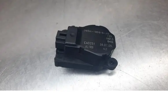 Coolant heater control valve