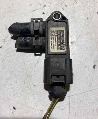 Skoda Octavia Mk2 (1Z) Air pressure sensor 076906051B