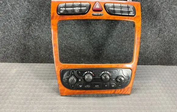 Mercedes-Benz C W203 Radio/GPS head unit trim A2036802539