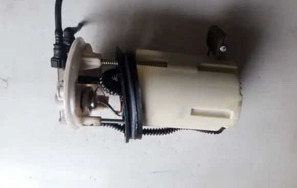 Toyota Corolla E120 E130 Fuel level sensor 0580
