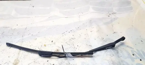 Volkswagen PASSAT B5 Front wiper blade arm 3b1955409