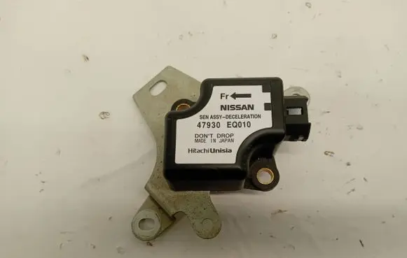 Nissan X-Trail T30 ESP acceleration yaw rate sensor 47930EQ010
