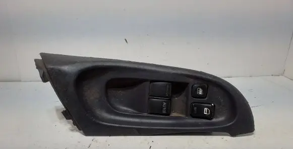 Nissan Almera N16 Electric window control switch 809605 BM409