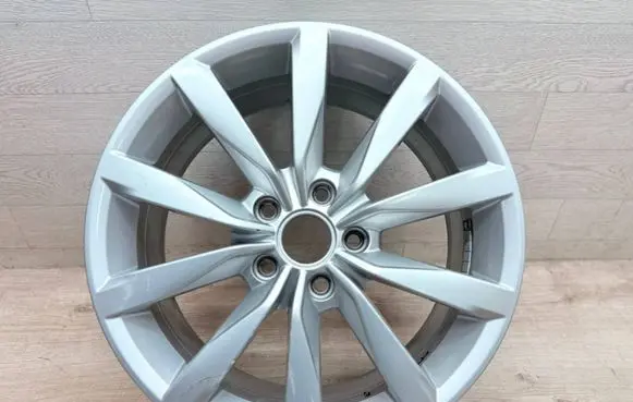 Volkswagen Golf VII R17 alloy rim 5G0601025BF