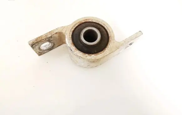 Toyota Avensis T270 Engine mount bracket 20201aa030l