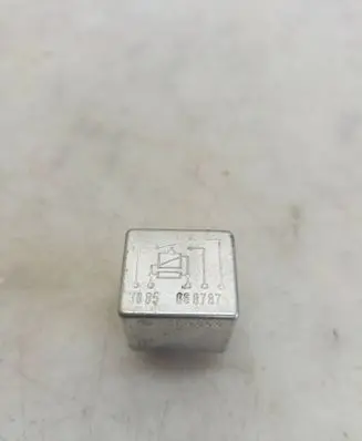 Mercedes-Benz E W124 Other relay 0015420219 SR9850