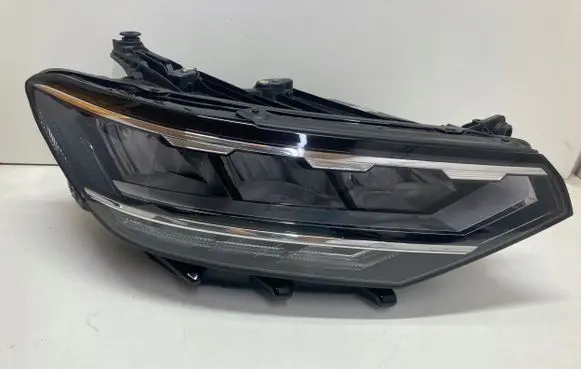 Volkswagen PASSAT B8 Headlight/headlamp