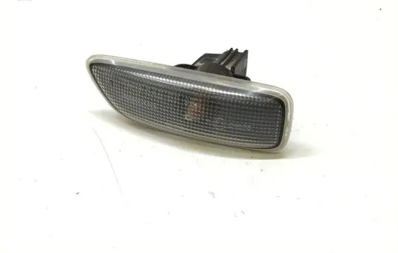 Volvo V70 Front fender indicator light 30722641