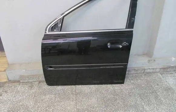 Volvo XC90 Front door 28127