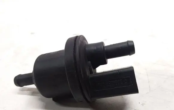 Skoda Fabia Mk2 (5J) Vacuum valve 6QE906517A
