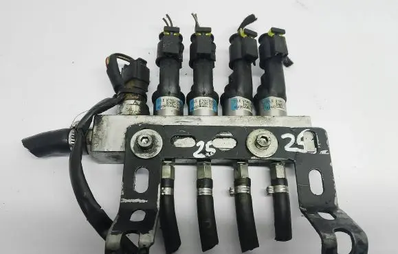 Audi A4 S4 B5 8D Fuel injection (other) 110R000005