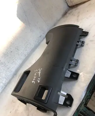 Jaguar XF X250 Dashboard lower bottom trim panel 6w83044f08
