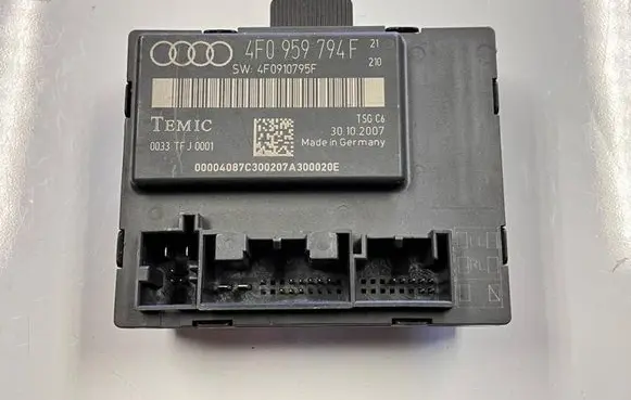 Audi A6 S6 C5 4B Door control unit/module 4F0959794F 4F0910795F 0033TFJ0001