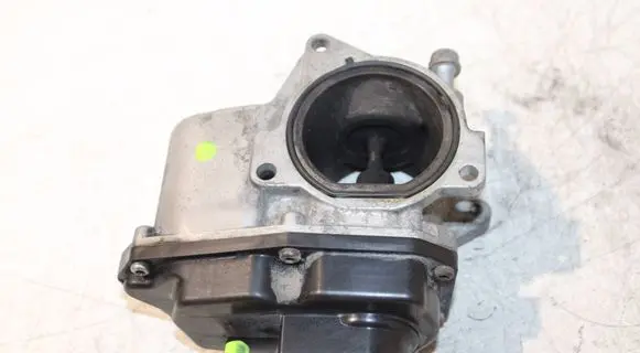 Audi A4 S4 B8 8K EGR valve 03L131501E