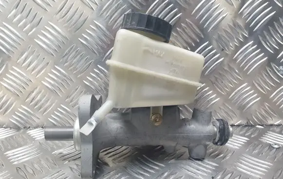 Mercedes-Benz C W203 Master brake cylinder A2034300002