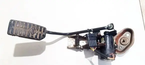 Nissan Almera N16 Accelerator throttle pedal 0281002425 189195m300
