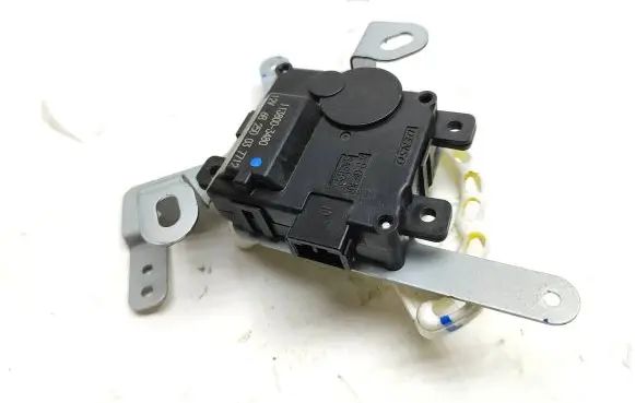 Mitsubishi Space Star Air flap motor/actuator 1138003480 6B25D037712