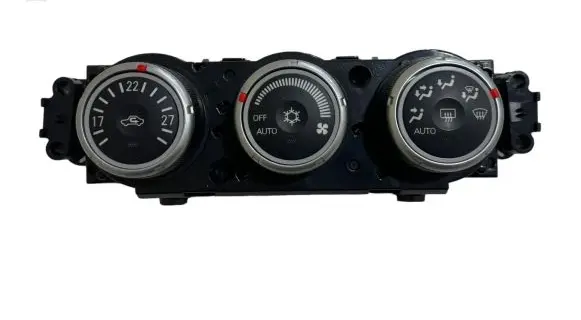 Mitsubishi Lancer VIII Climate control unit 7820A115XB 8G10A 3862143
