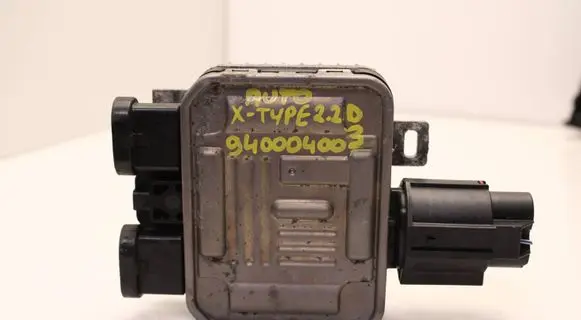 Jaguar X-Type Coolant fan relay 940004003