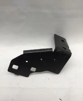 Renault Captur Fender mounting bracket 641819714R