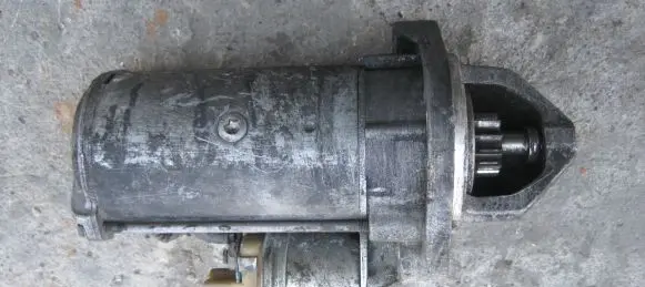 Mercedes-Benz E W211 Starter motor A0051511301