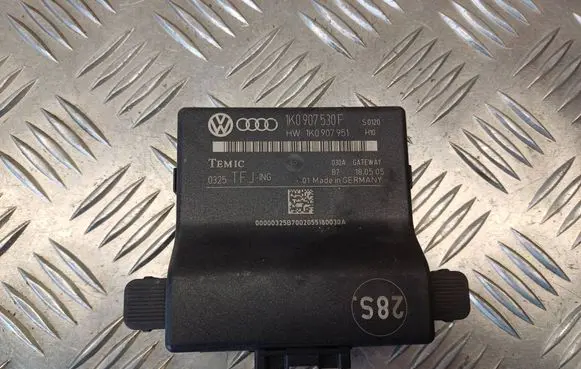 Volkswagen Touran I Gateway control module 1K0907530F 1K0907951