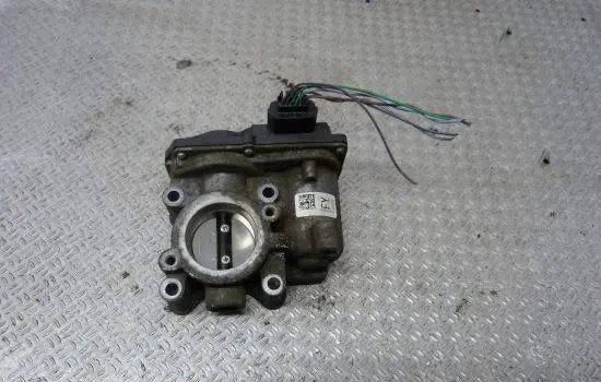 Renault Clio IV Throttle valve 161206038R