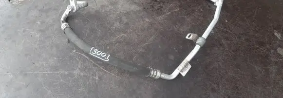 Peugeot Expert Air conditioning (A/C) pipe/hose 9806548780