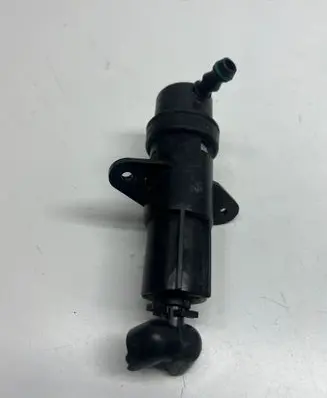BMW 7 E65 E66 Headlight washer spray nozzle 7001949