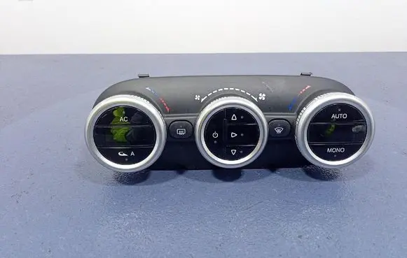 Alfa Romeo Giulietta Climate control unit 156099936