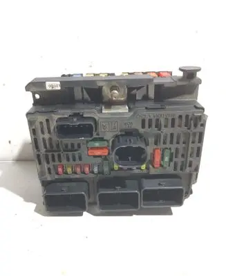 Peugeot 407 Fuse module 9656593780 166168054 011213