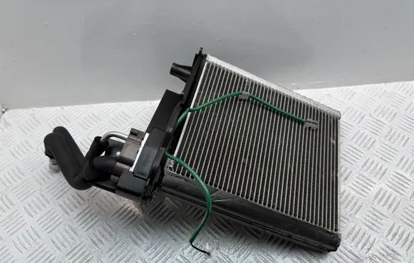 Toyota Corolla Verso AR10 Air conditioning (A/C) radiator (interior) 8850105080 8871005380 8889905040