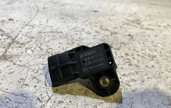 Maserati Ghibli Air pressure sensor 0281006028 1407101F10 140101E10