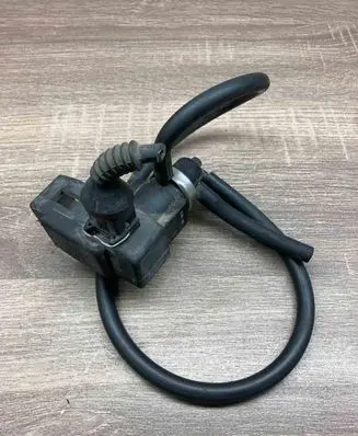 Audi A8 S8 D2 4D Turbo solenoid valve 059906629 PX0425223