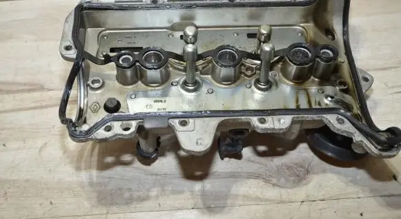 Renault Captur Rocker cam cover 