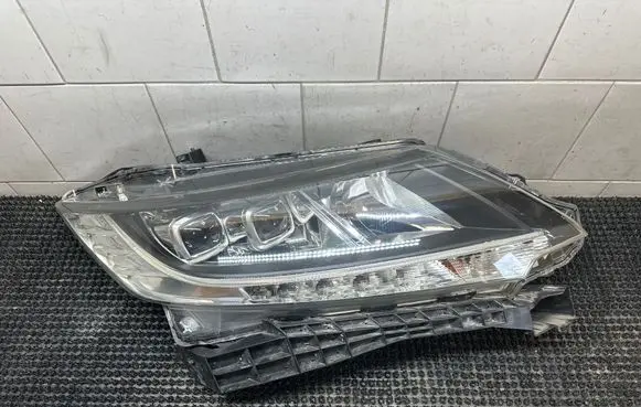 Honda Odyssey Headlight/headlamp 10018076
