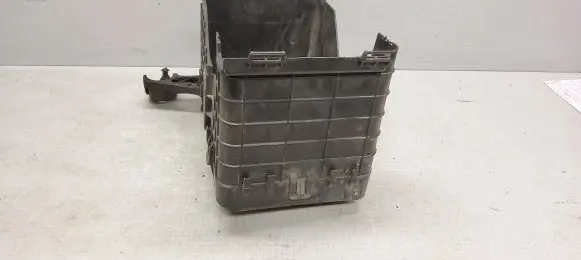Volkswagen PASSAT B6 Battery box tray cover/lid 1K0915335C